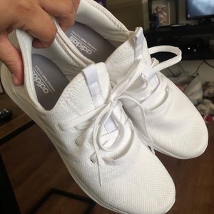 Adidas cloudfoam sneakers